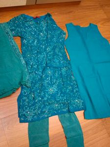 Elegant Embroidered Kurta Set (4 piece)