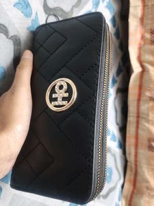 Stylish Black Quilted Wallet