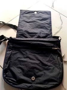 Best Material Bag With 6 Storage Space Pocket
