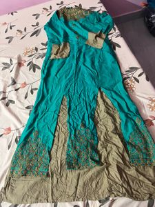 Elegant Green Embroidered Kurta