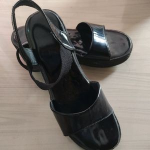 Black Sandal 🖤