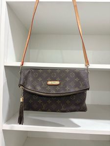 Louis Vuitton  Slingbag
