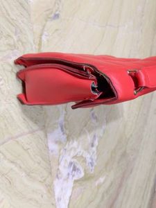 Beautiful Red Handbag 👜