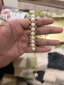 Pearl bracelet