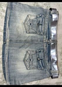 Y2K Revival: The HYDRAULIC Denim Skirt