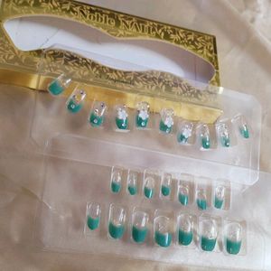Pack Of 24 Stick On Nails