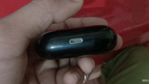Best Quality Black  Apple Air Pods copy For Sale At Working Condition New With Tag