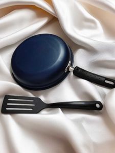 Fry Pan Large Size Plus Spatula Heat Resistant