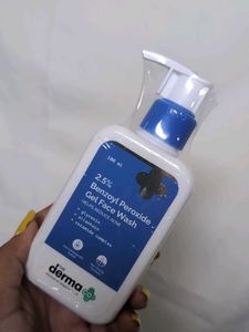 Derma Co 2.5% Benzoyl Peroxide Gel Face Wash