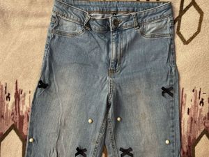 🎀 Bow Light Wash Jeans