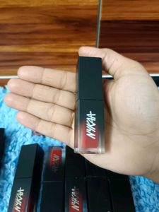 Nykaa glossy lipstick