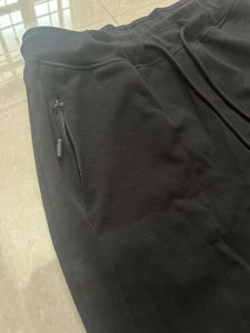 Zudio Black Slim-Fit Joggers