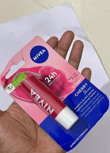 Nivea Cherry Shine Lip Balm