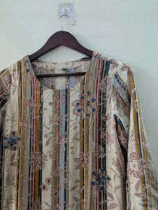 Elegant Striped Floral Kurta