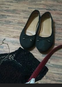 Black Ballet Flats
