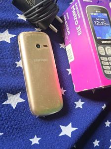 Samsung Metro 313 Mobile with Charger