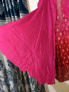 A Pink Silk Bandhni Suit, Neck Dp -6, 1/3 Sleeves, Circle Plazo, With Dupata