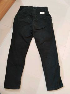 Black High-Waisted Jeans