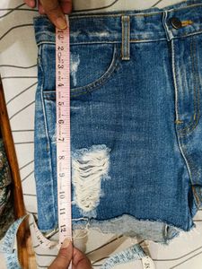 🇳🇿💫🔥 Ripped Denim Shorts