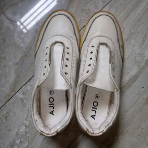 2 Shoes Nd Socks