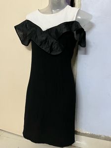 Korean Pintrest Princess Neck Black &amp; White Dress