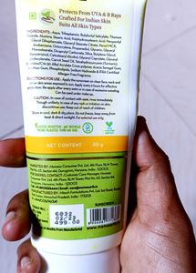 Mama Earth Sunscreen Spf50 PA+++. 80g