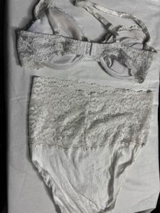Lace Bra &amp; Panty Set