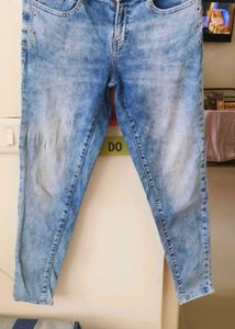 ✨ Pre-loved Mid Slim Stretch Jeans