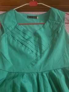 Green Sleeveless Dress