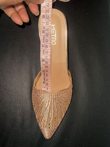 Metro Heels