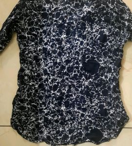 ZOLA Black And White Top
