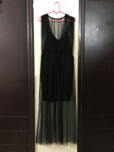 Soft Netted Black Dress Size M