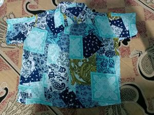 Patterned Button-Down Shirt