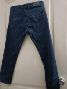 4-Zone Denim Jeans