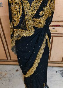 expansive 🔥 daimond work Black &amp; Gold Saree