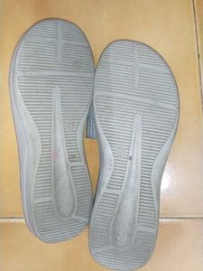 Flipflop and Slippers.