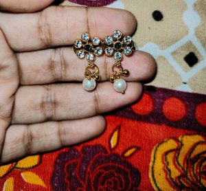 Fancy Beautiful Necklace with Earrings