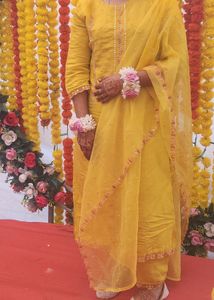 Haldi Wer Kurti Pent No Lupatta