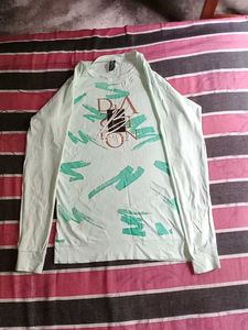 A beautiful T shirt
