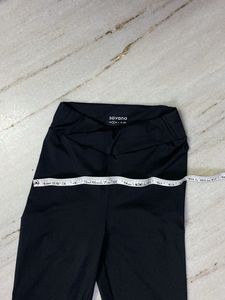 Crisscross Waist Black Leggings