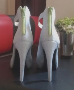 Queen Heels.