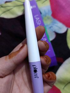 plum lash serum eyeliner