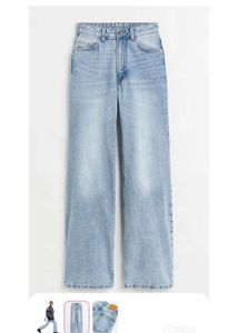 Wide Leg Light Wash Jeans