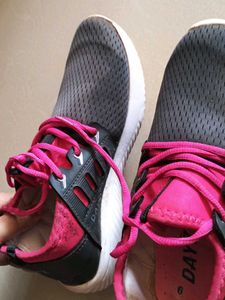 Ladies Sneaker