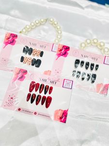 Press-On Nail Art Sets