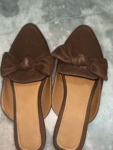 Brown Bow Flats