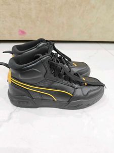 Puma Sneakers