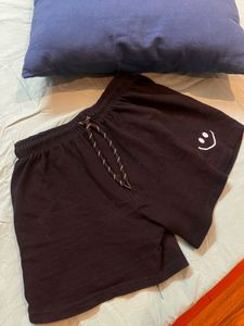 Woman Casual Fit Shorts ♥️