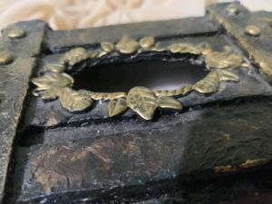 Vintage Theme Tissue Box