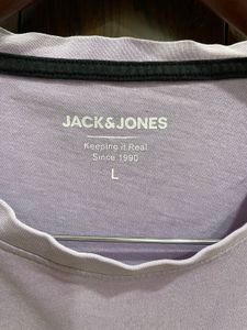 2 Men’s T-shirts Combo